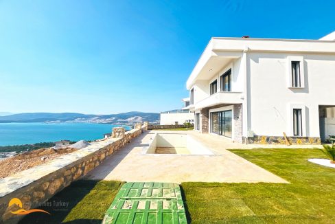 DIDIM AKBUKTE SATILIK DENİZ MANZARALI LUKS MÜSTAKİL VILLALAR