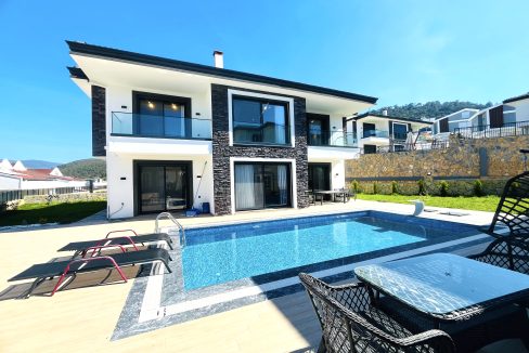 Didim Akbük çukur mevkiinde satılık lüks villalar